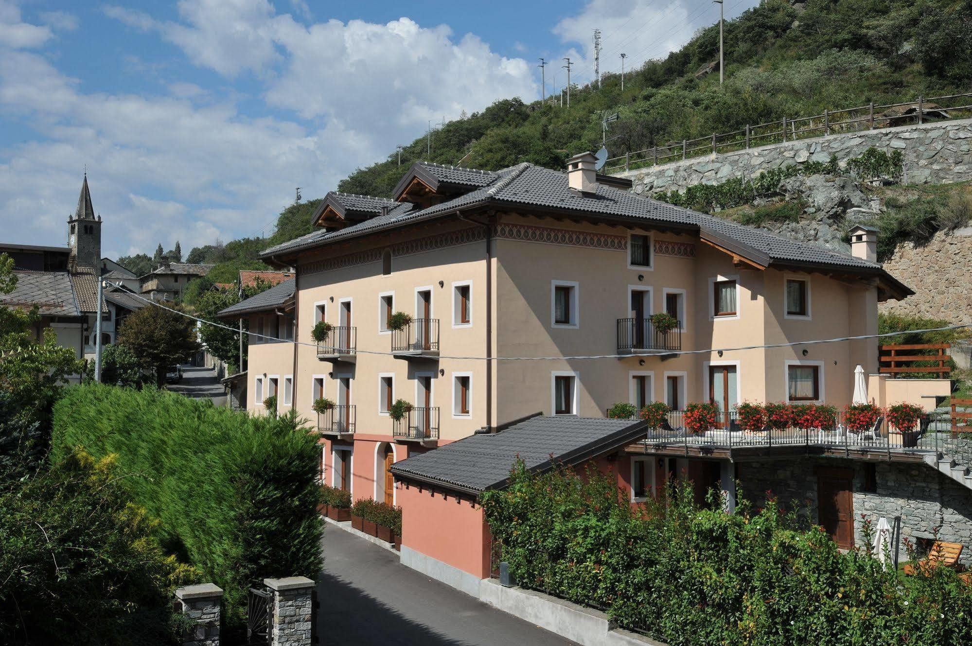 Au Berceau Du Bien-Etre Villa Chambave Exteriör bild