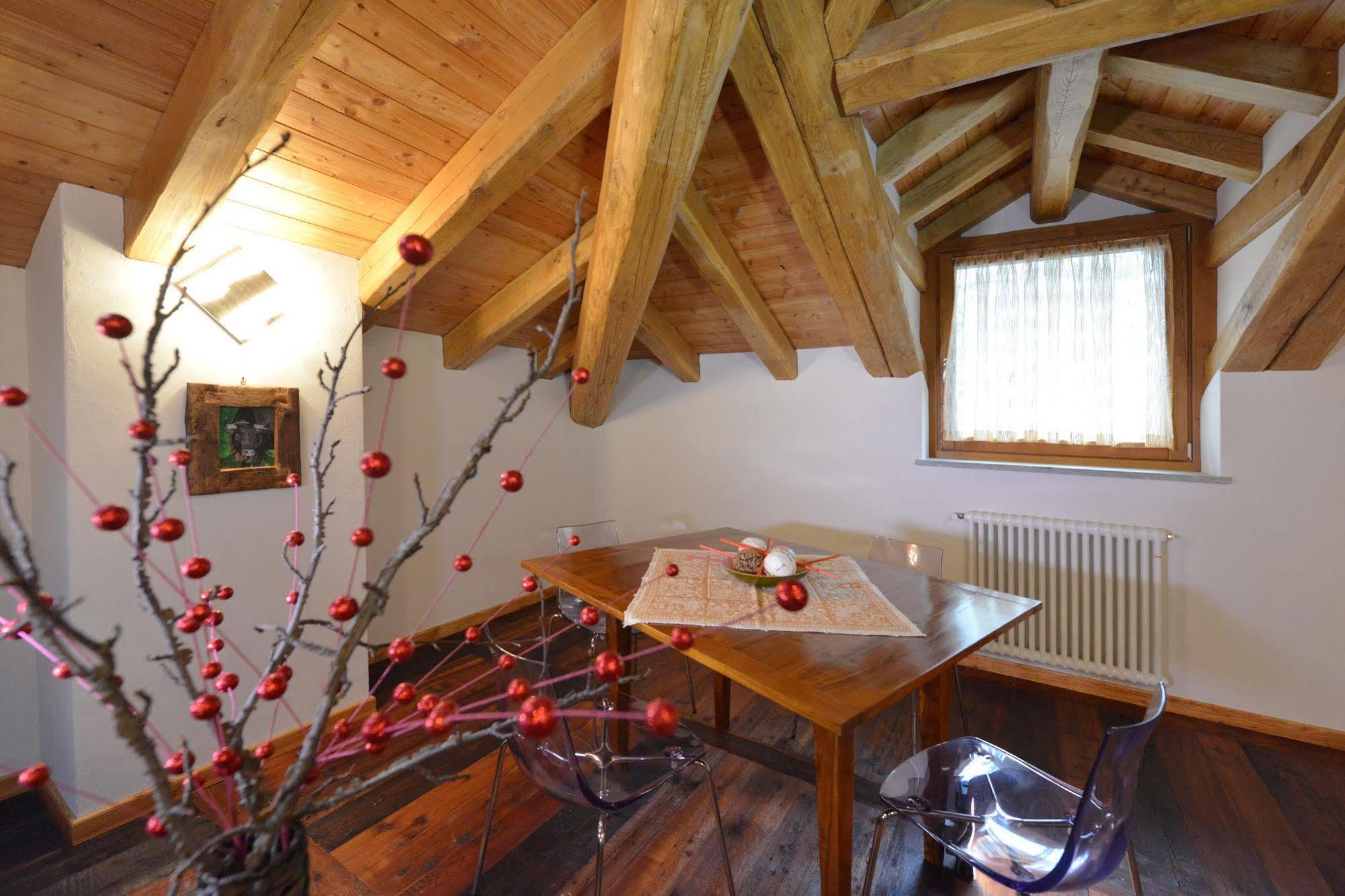 Au Berceau Du Bien-Etre Villa Chambave Exteriör bild