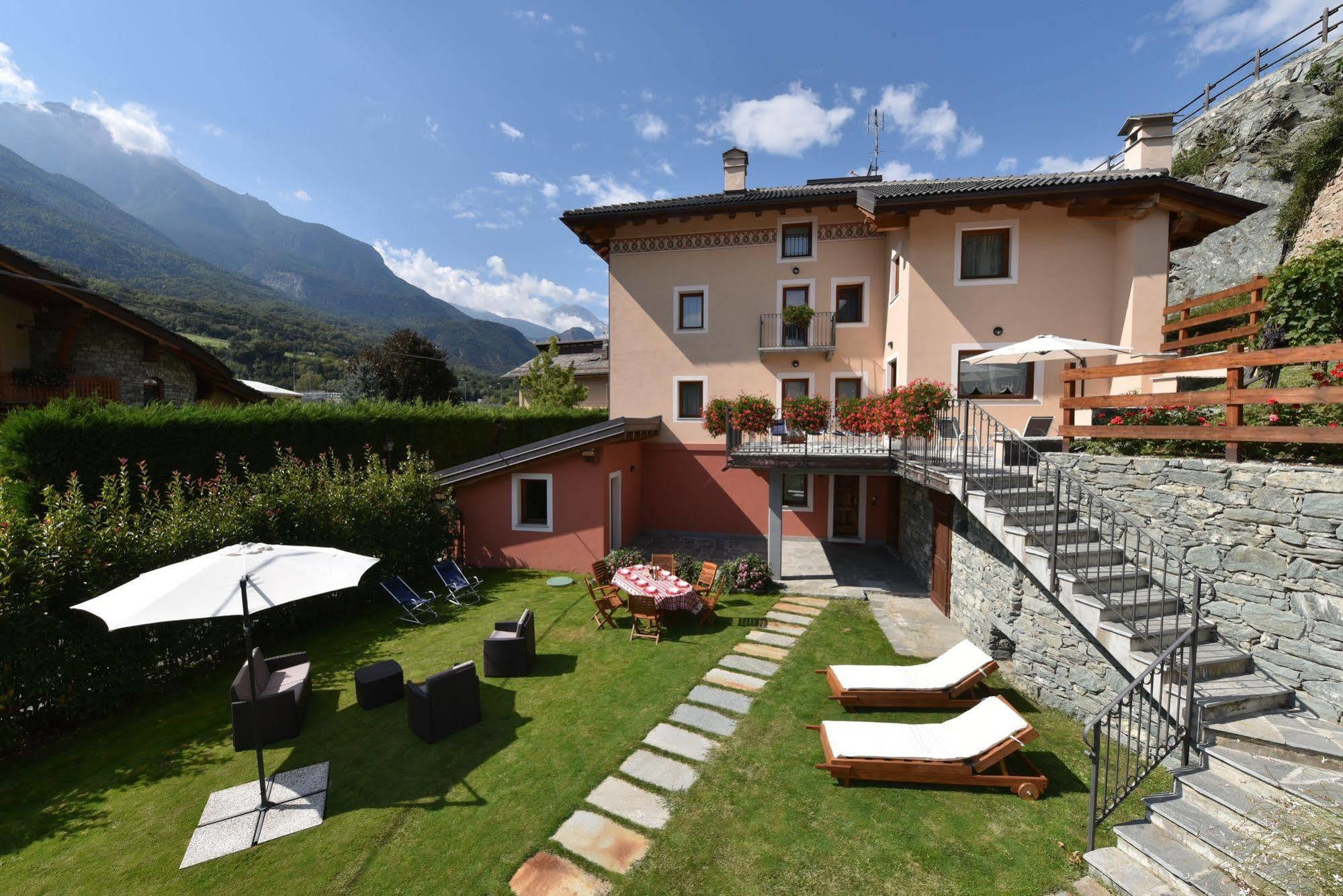 Au Berceau Du Bien-Etre Villa Chambave Exteriör bild