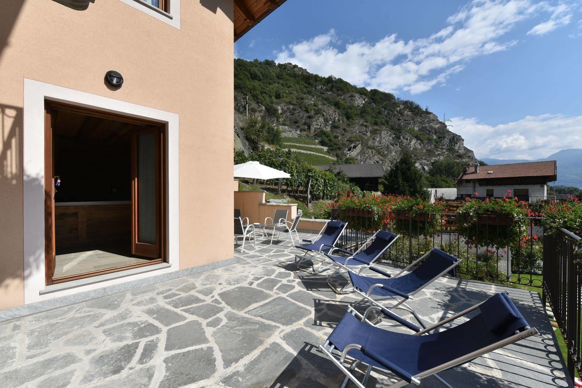Au Berceau Du Bien-Etre Villa Chambave Exteriör bild